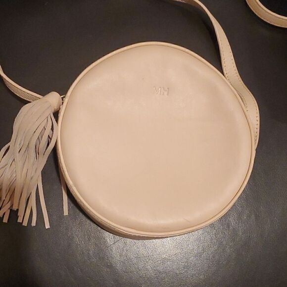 MARK & GRAHAM Circle Leather Crossbody Handbag - Picture 1 of 8